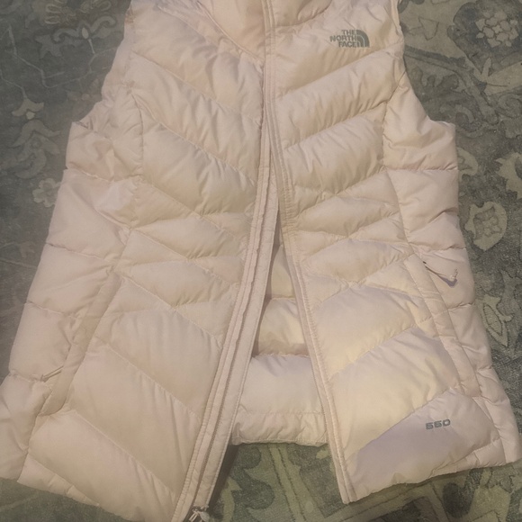 The North Face 550 fill light pink womens puffer vest size small - Picture 1 of 8